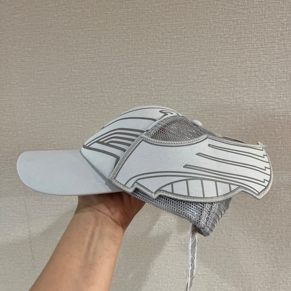 NWT Authentic Disney Parks Merchandise Baseball Hat Thor Helmet 3D Wings OS - Picture 2 of 6